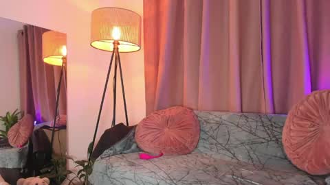 Snapshot of lolly_js_ chatting on May 27, 2026, 1:46 am Lolly online show from May 27, 2026, 1:46 am
