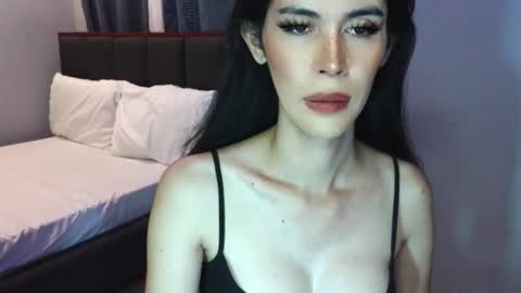 Snapshot of lolly_lips69 chatting on November 3, 2025, 2:07 pm hana online show from November 3, 2025, 2:07 pm