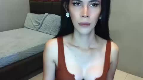 Snapshot of lolly_lips69 chatting on December 18, 2025, 4:51 am hana online show from December 18, 2025, 4:51 am