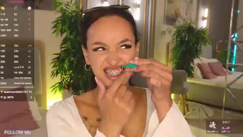 Snapshot of lolly_neal chatting on July 24, 2026, 3:54 pm Lolly online show from July 24, 2026, 3:54 pm