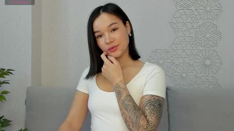 lolly_turner online show from January 13, 2026, 5:35 am