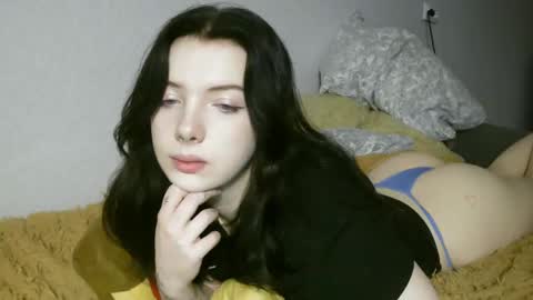 Snapshot of lollylol11 chatting on October 23, 2025, 6:28 pm Lilly online show from October 23, 2025, 6:28 pm