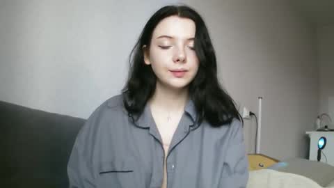 Snapshot of lollylol11 chatting on November 16, 2025, 11:27 am Lilly online show from November 16, 2025, 11:27 am