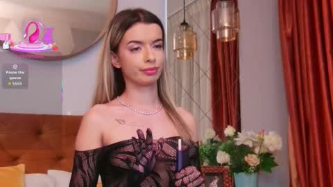 Lolly. online show from December 19, 2025, 7:43 pm