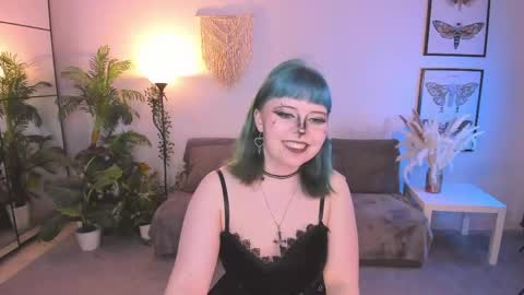 Snapshot of lollyshy__ chatting on May 1, 2026, 4:33 pm Lolly online show from May 1, 2026, 4:33 pm