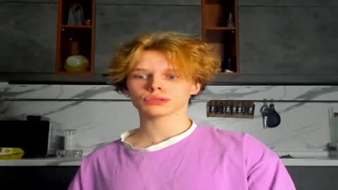 Snapshot of lolnoillimsary chatting on May 24, 2026, 5:29 pm Nelis online show from May 24, 2026, 5:29 pm