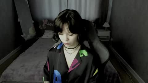 Snapshot of loly_cuttie chatting on May 10, 2026, 1:11 am Loly online show from May 10, 2026, 1:11 am