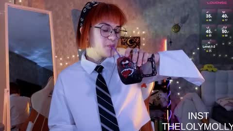 Molli online show from February 3, 2026, 10:09 am