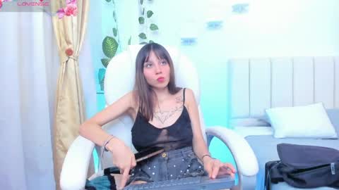 Snapshot of lolypink_ chatting on May 14, 2026, 3:30 pm Loly online show from May 14, 2026, 3:30 pm