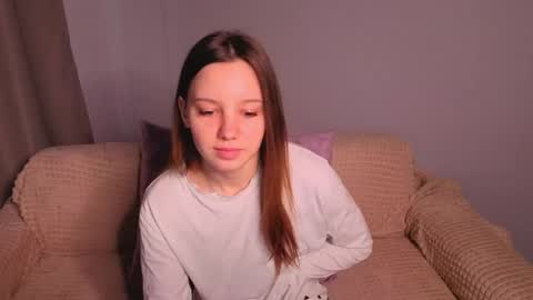 lolytarose online show from June 3, 2026, 1:41 am