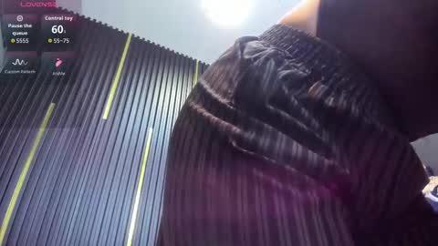 lolyyunno online show from December 5, 2025, 3:48 am