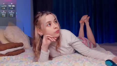 Lona online show from November 18, 2025, 6:45 pm