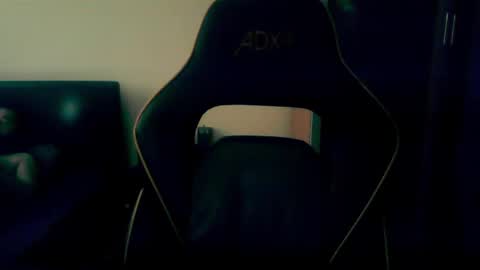 london_man1988 online show from January 24, 2025, 8:44 am