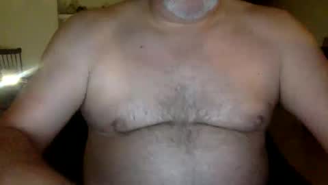 Snapshot of londonbearlover chatting on March 9, 2025, 6:11 pm londonbearlover online show from March 9, 2025, 6:11 pm