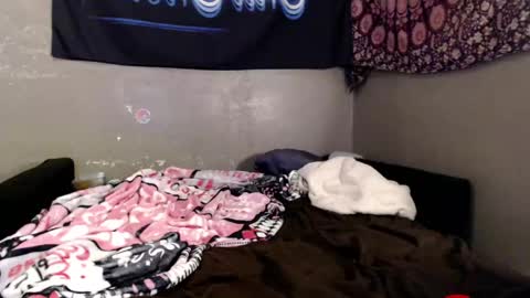 londonray online show from May 27, 2026, 12:51 am