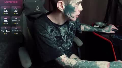 Snapshot of lone1ycrystal chatting on November 7, 2025, 3:12 pm Chris online show from November 7, 2025, 3:12 pm