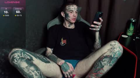 Snapshot of lone1ycrystal chatting on November 30, 2025, 3:05 pm Chris online show from November 30, 2025, 3:05 pm