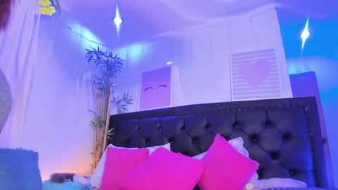 Snapshot of lonely_shewolf chatting on January 8, 2025, 7:03 pm Jennifer online show from January 8, 2025, 7:03 pm