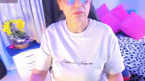 Snapshot of lonely_shewolf chatting on September 24, 2025, 7:06 pm Jennifer online show from September 24, 2025, 7:06 pm