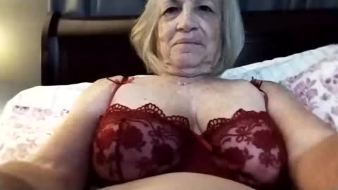 lonelylana1955 online show from October 18, 2025, 11:11 am