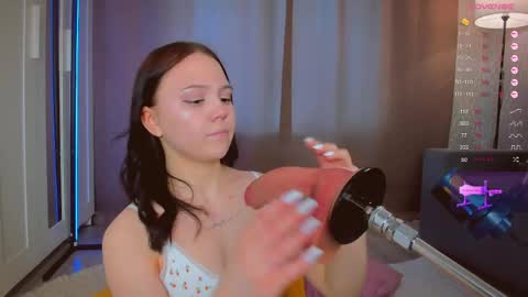 Snapshot of loney__tunes chatting on May 12, 2026, 5:59 am Shy EvaStreams are everyday 9 AM - 3 PM GMT 3 online show from May 12, 2026, 5:59 am