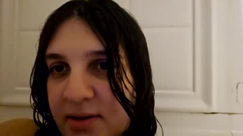 Snapshot of longhairbigbewbs chatting on December 5, 2025, 1:25 am Rose online show from December 5, 2025, 1:25 am
