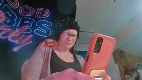 Londoncashmere69  online show from December 11, 2024, 12:02 am