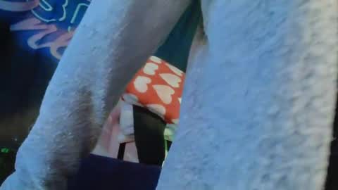 Londoncashmere69  online show from December 24, 2024, 12:22 am