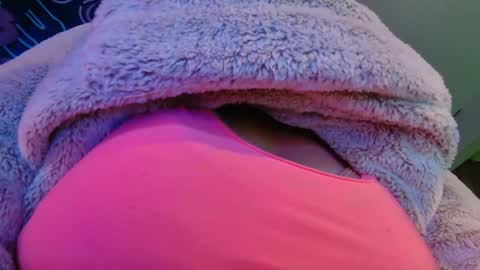 Londoncashmere69  online show from January 22, 2025, 12:27 am