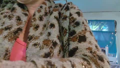 Londoncashmere69  online show from February 2, 2025, 4:11 pm