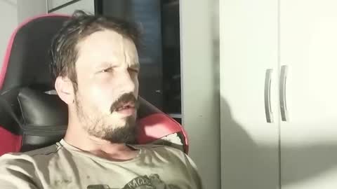 Snapshot of lookaz4010 chatting on February 10, 2025, 5:19 pm Lucas online show from February 10, 2025, 5:19 pm