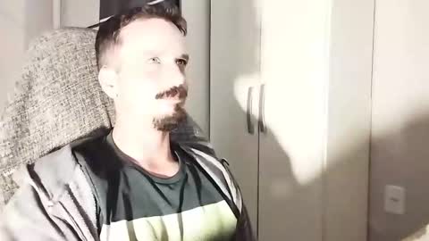 Snapshot of lookaz4010 chatting on October 11, 2025, 6:39 pm Lucas online show from October 11, 2025, 6:39 pm