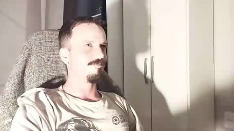 Snapshot of lookaz4010 chatting on October 15, 2025, 7:14 pm Lucas online show from October 15, 2025, 7:14 pm