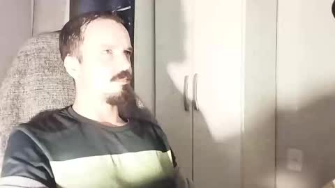 Snapshot of lookaz4010 chatting on November 16, 2025, 12:00 pm Lucas online show from November 16, 2025, 12:00 pm