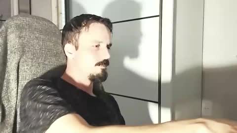 Snapshot of lookaz4010 chatting on February 20, 2026, 1:44 pm Lucas online show from February 20, 2026, 1:44 pm