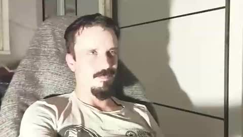 Snapshot of lookaz4010 chatting on February 27, 2026, 11:05 pm Lucas online show from February 27, 2026, 11:05 pm