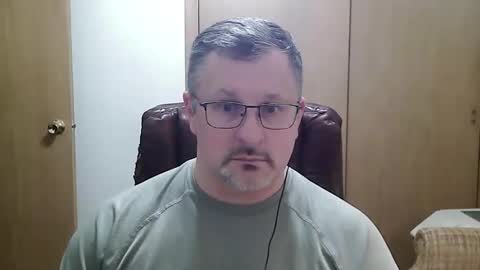 Snapshot of lookin75 chatting on February 1, 2026, 2:43 am lookin75 online show from February 1, 2026, 2:43 am