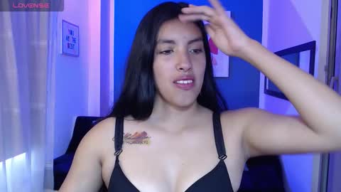 Snapshot of loornna_mirr chatting on December 1, 2025, 7:30 pm Loornna mirr online show from December 1, 2025, 7:30 pm