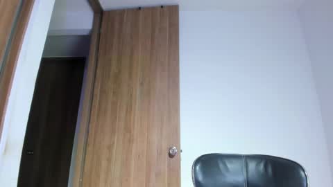 Mia Aniston online show from April 15, 2026, 11:16 pm