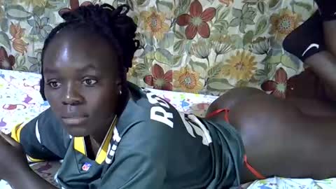 lora_amor online show from May 29, 2026, 11:52 am