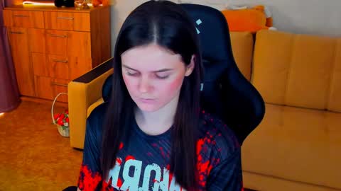 Snapshot of lora_cain chatting on January 6, 2025, 7:02 pm Lora Cain online show from January 6, 2025, 7:02 pm