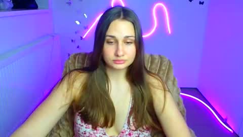 Lora online show from March 31, 2026, 12:16 pm