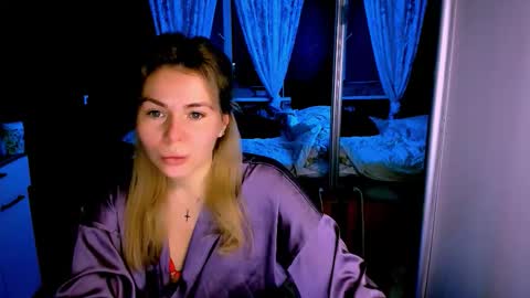 Lora online show from December 2, 2025, 2:39 am