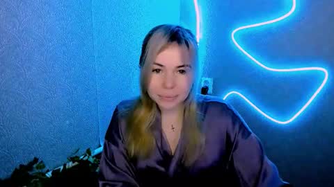 Lora online show from January 12, 2026, 3:12 am