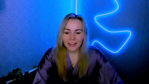 Lora online show from February 26, 2026, 3:16 am