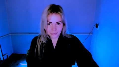 Lora online show from March 27, 2026, 3:23 am