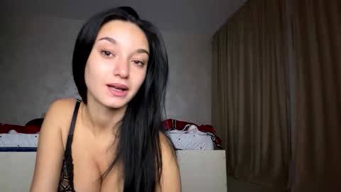 loraclay online show from October 20, 2025, 10:10 pm