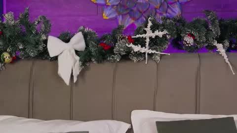 Snapshot of loradevine chatting on December 14, 2025, 8:46 pm Lora online show from December 14, 2025, 8:46 pm