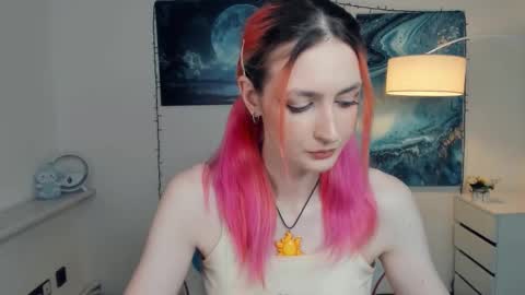 Snapshot of loradimmick chatting on October 22, 2025, 10:59 am Lora online show from October 22, 2025, 10:59 am