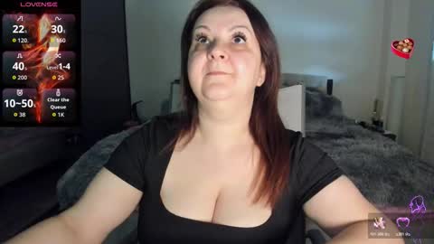 Lora online show from February 14, 2026, 1:52 pm